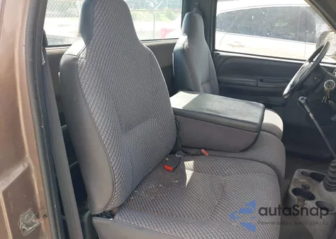 2001 Dodge Ram 1500 St/Work Special/Ws from USA, damaged, VIN 1B7HC16XX1S740195